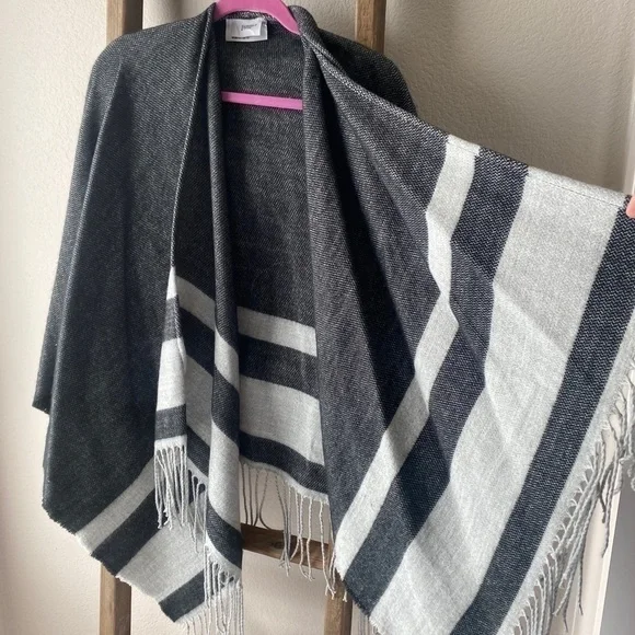 NWOT - Summer & Rose cardigan/sweater OS - Picture 3 of 5